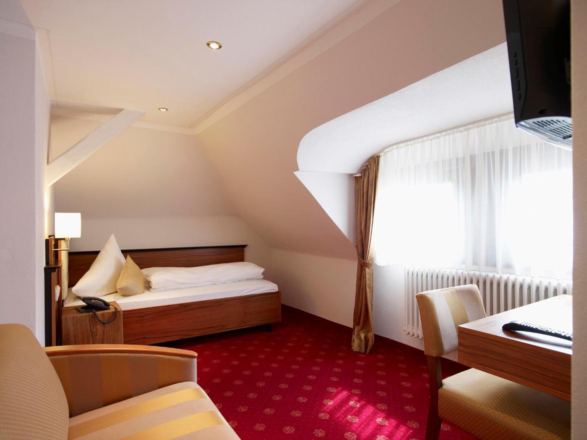 Naturhotel Ruegers Forstgut メスペルブルン エクステリア 写真