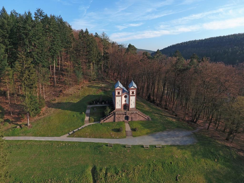 Naturhotel Ruegers Forstgut メスペルブルン エクステリア 写真